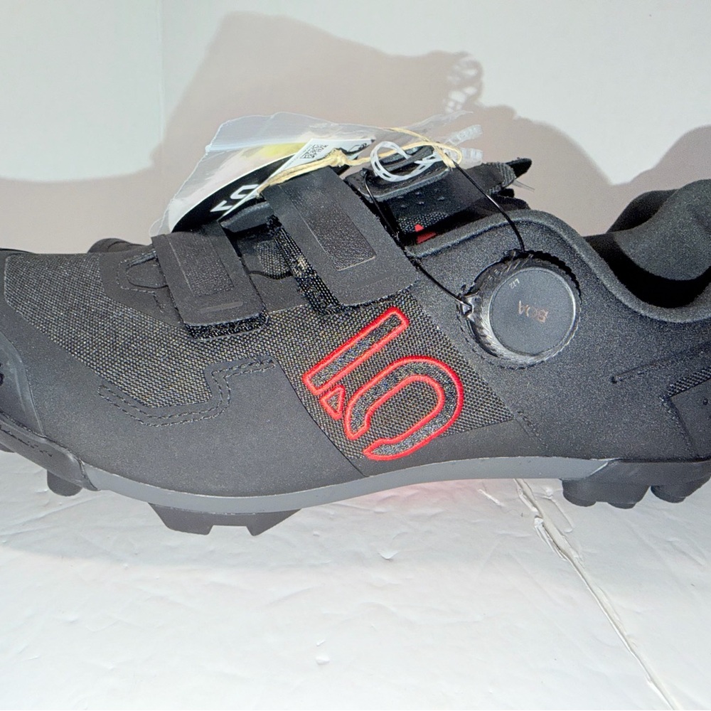 Black Cycling Shoes with Red Accents